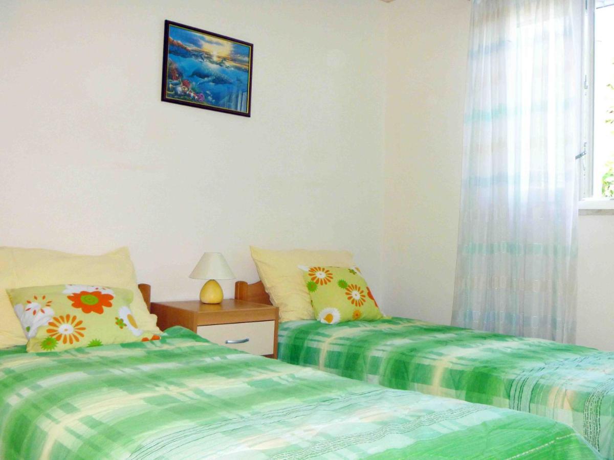 The Apartment With Air Conditioned Porec Exterior photo