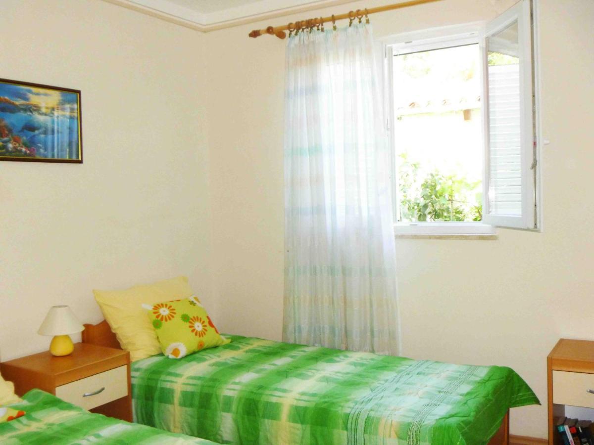 The Apartment With Air Conditioned Porec Exterior photo