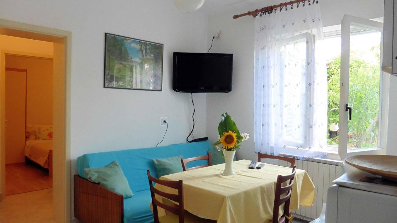 The Apartment With Air Conditioned Porec Exterior photo